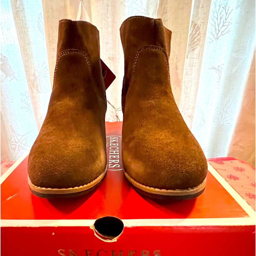 Chocolate brown Leather Skechers